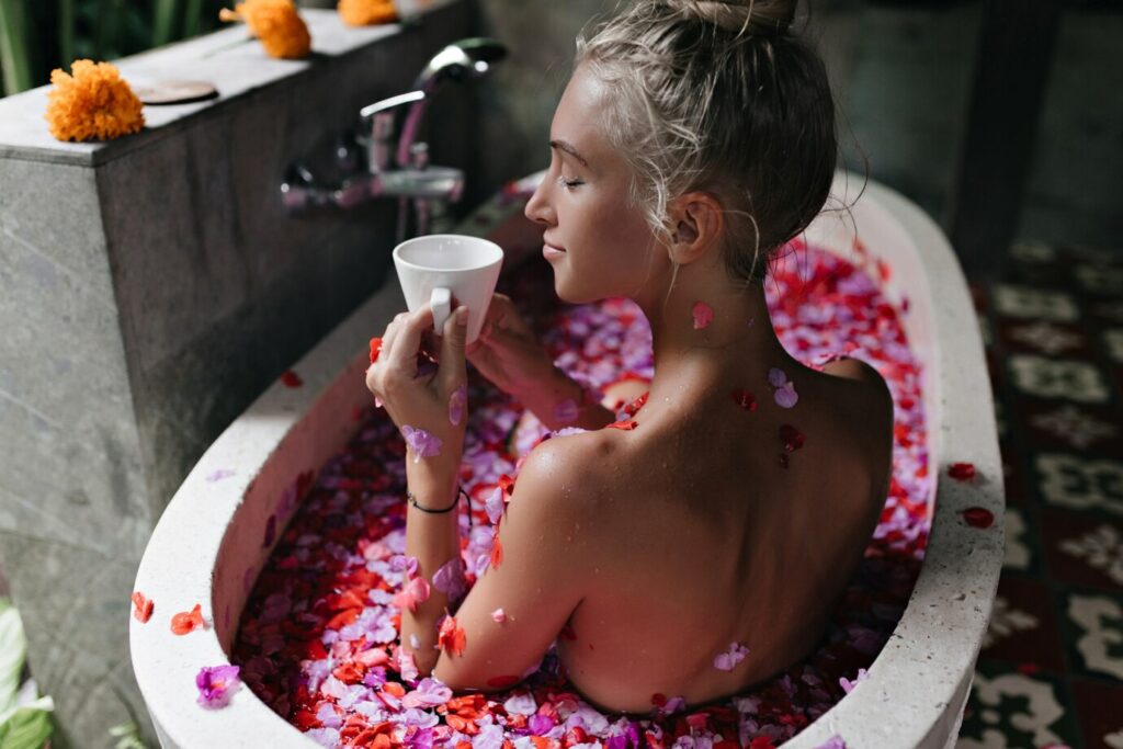 Não Jogue Fora! Ideias Incríveis Para Reaproveitar Flores Murchas em Casa